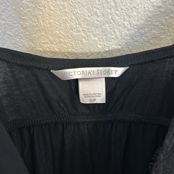 Women’s black nightgown size small. - Picture 3 of 7